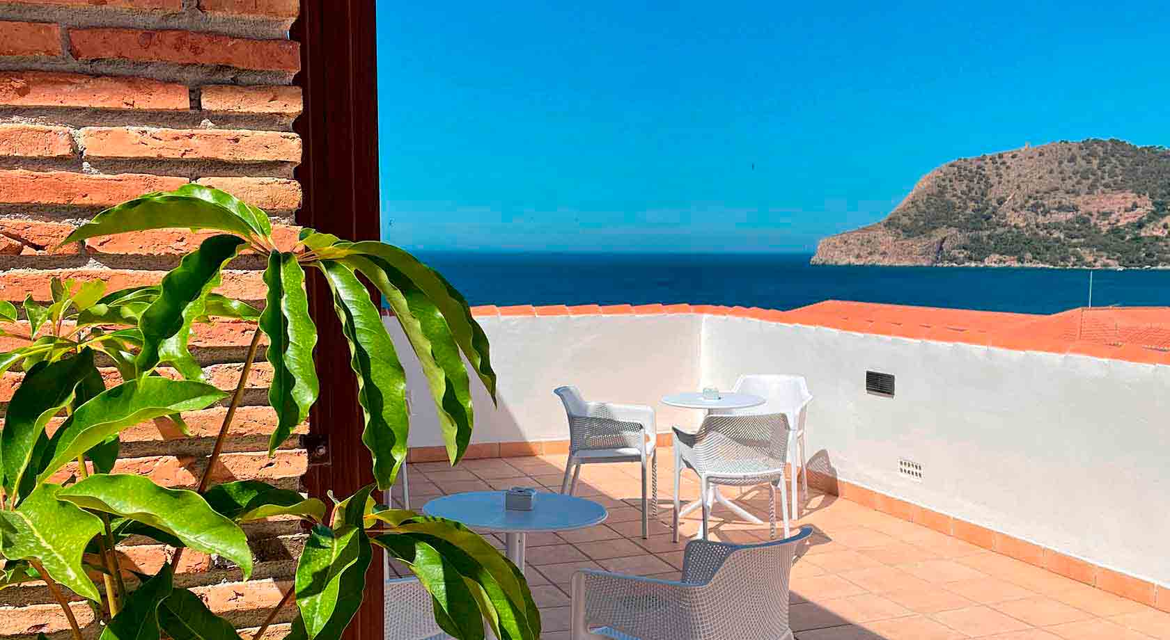 terraza, vistas hotel Almijara, playa la Herradura terraza, vistas hotel Almijara, playa la Herradura