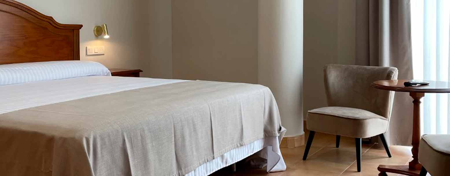 habitacion doble suite hotel almijara la herradura granada